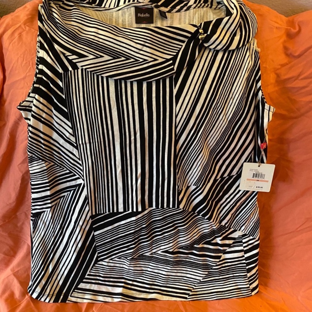Rafaella Black and White Geometric Stripe Sleeveless Shell - list $50
